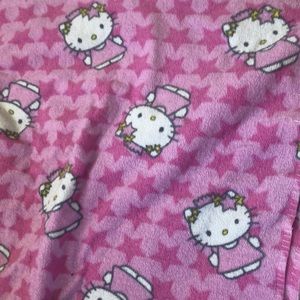 Y2K hello kitty blanket<3